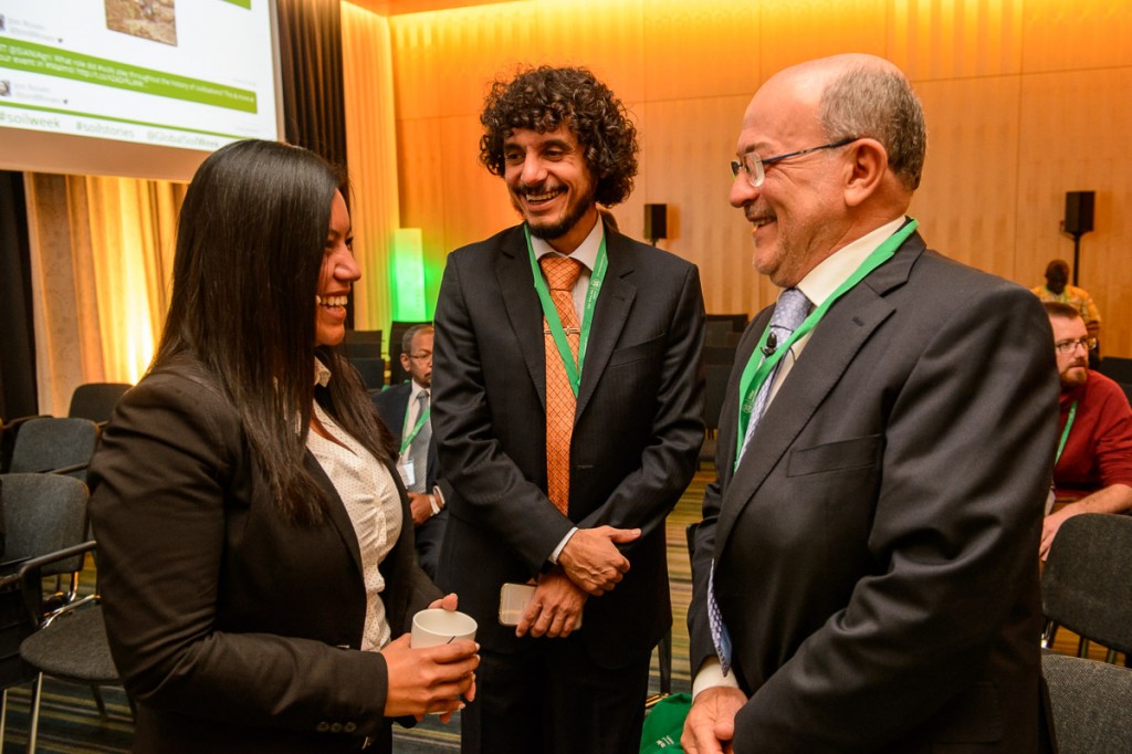 Global Soil Week 2015 Opening Plenary - Minister Aroldo Cedraz with Ivonne Lobos Alva